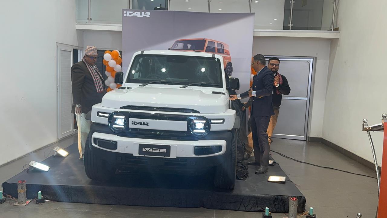 मेयर कोइरालाले गरे आइकार–भी २३ विद्युतीय गाडी सार्वजनिक