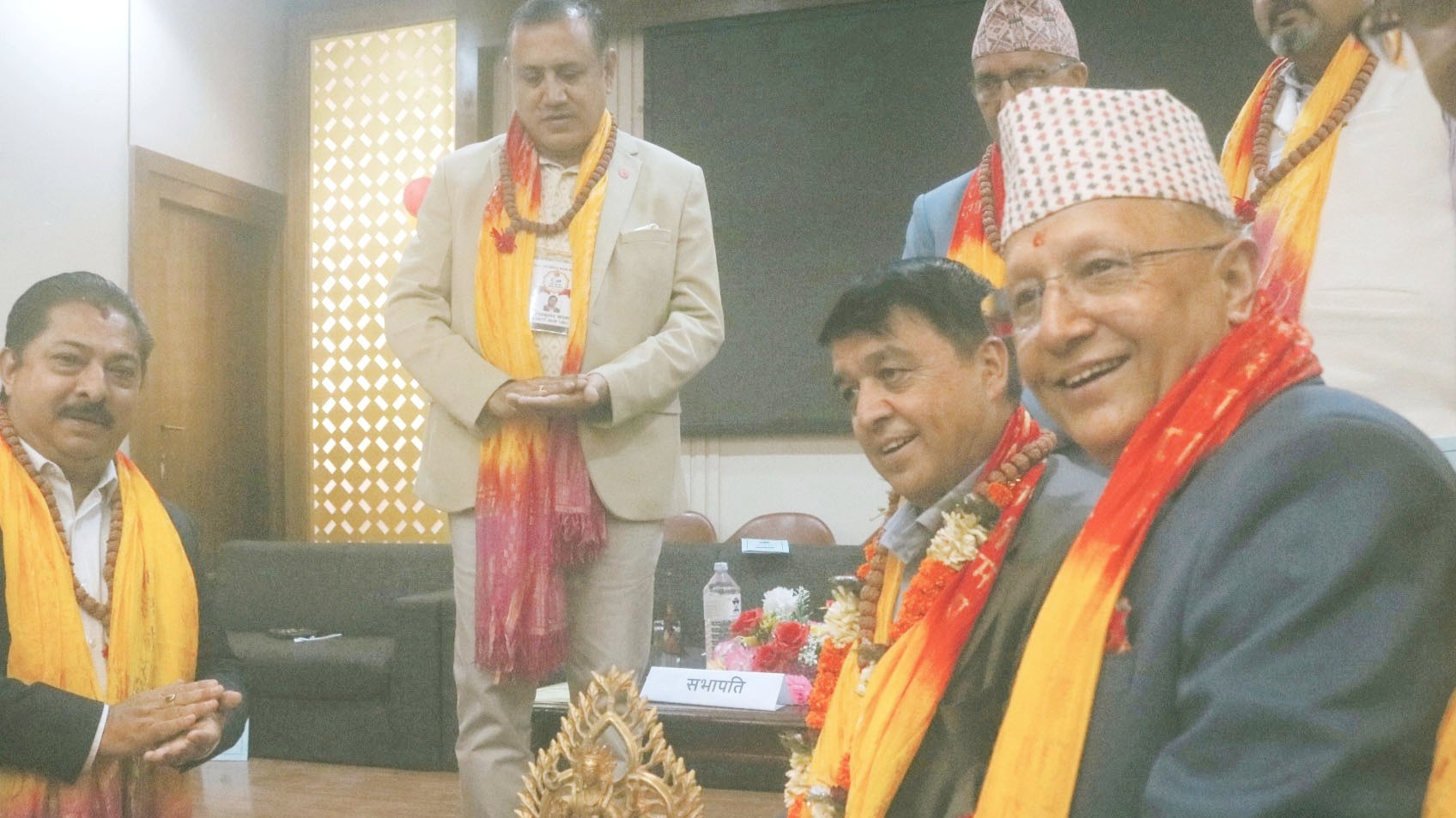 उद्योगी धरपकडबारे महासंघ नेतृत्व मौन