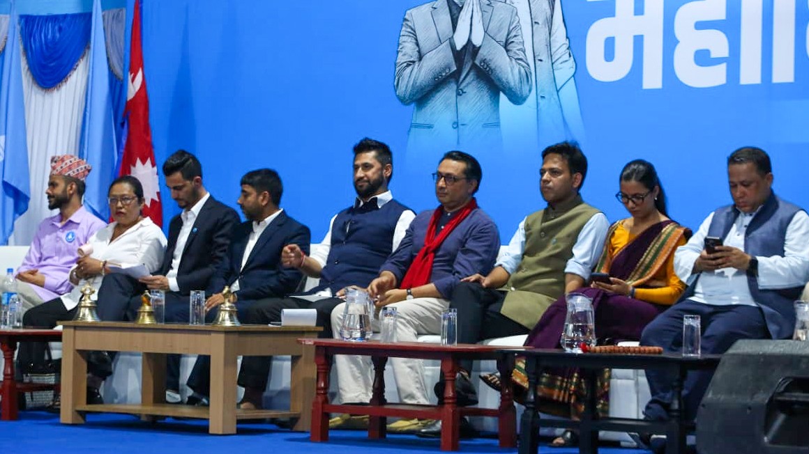 पुरानै दलको शैलीमा महाधिवेशन लम्ब्याएका रवि लामिछानेले भने- 'पुरानै शैलीले फरक परिणाम सम्भव छैन'