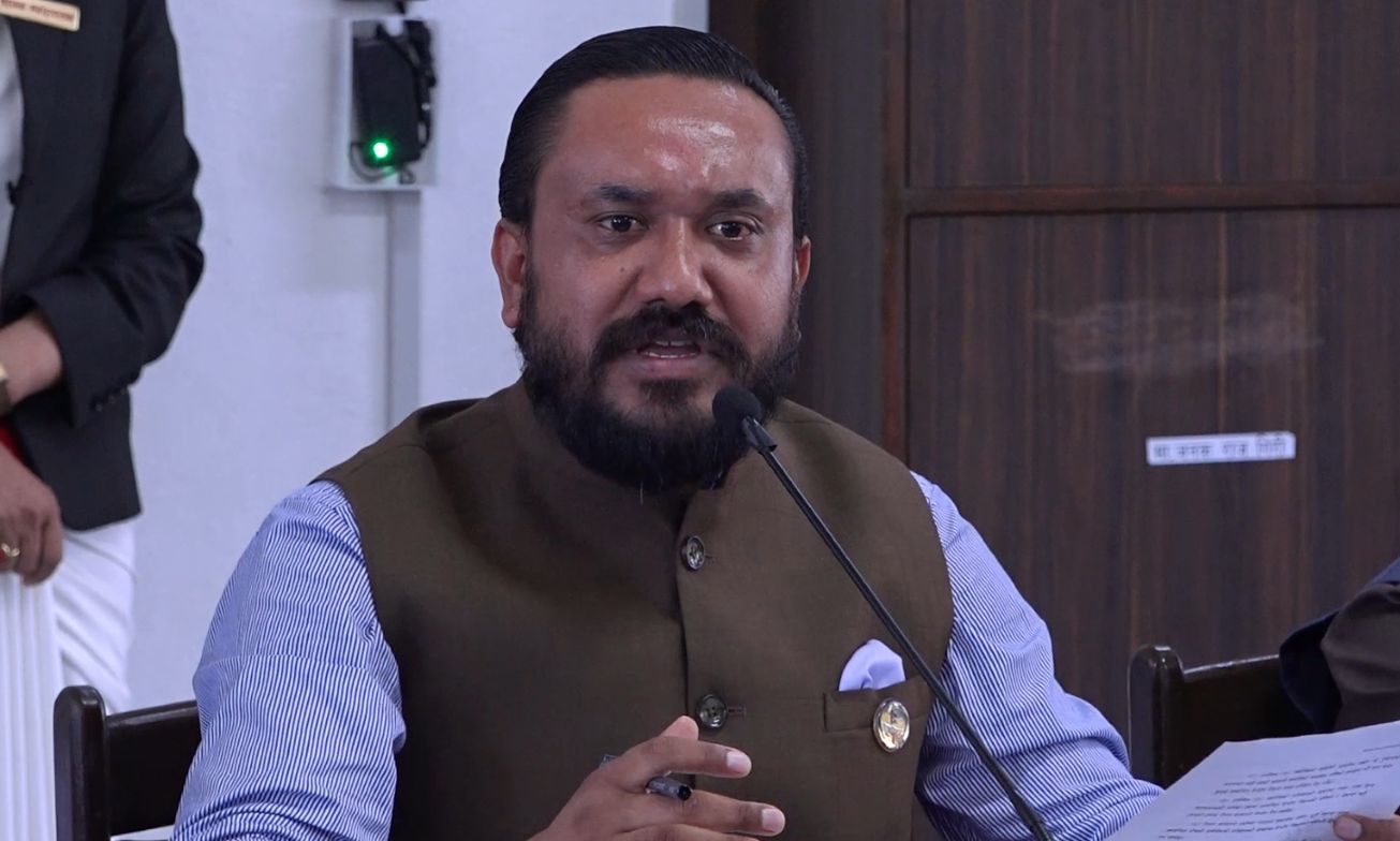 सांसद खगेन्द्र सुनारका शृङ्खलाबद्ध विवादित अभिव्यक्ति