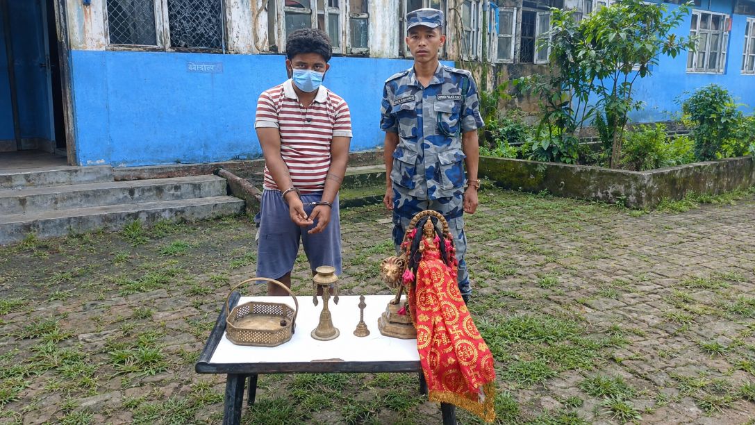 संसारीमाई मन्दिरबाट चोरीएको मूर्ति बरामद