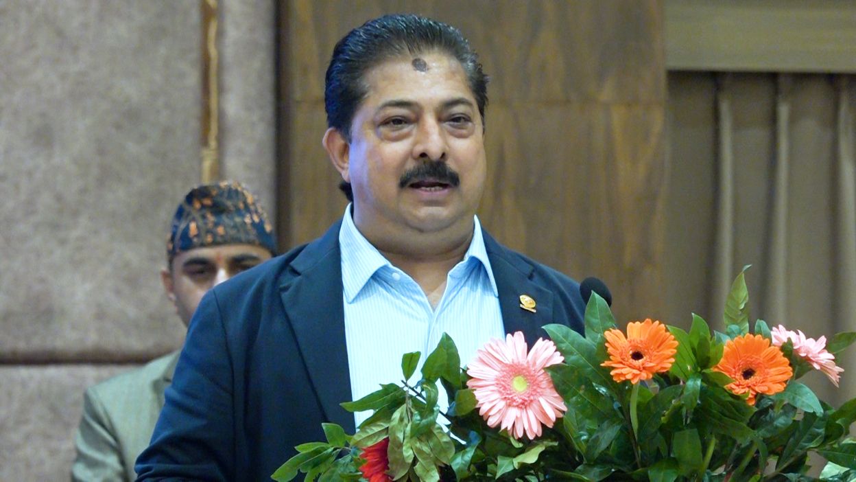 बैंकमा पैसा थुप्रियो, लगानी र रोजगारी बढ्न सकेन : अञ्जन श्रेष्ठ