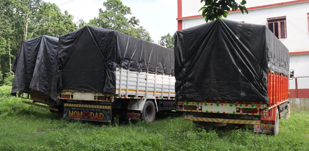 रामेछापबाट ल्याइएको चार ट्रक काठ सुनसरीमा पक्राउ